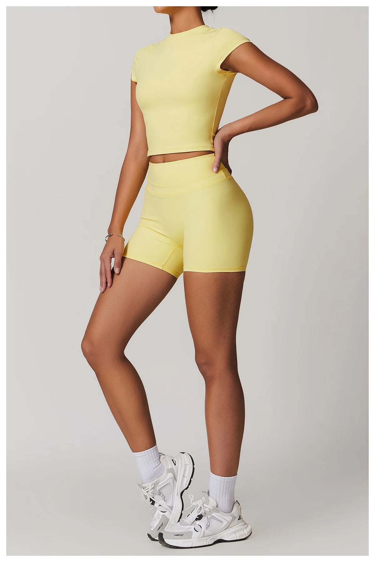 DELI TEE | cropped